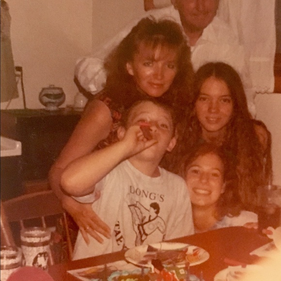 Meet your Posher, Janet - Picture 4 of 8